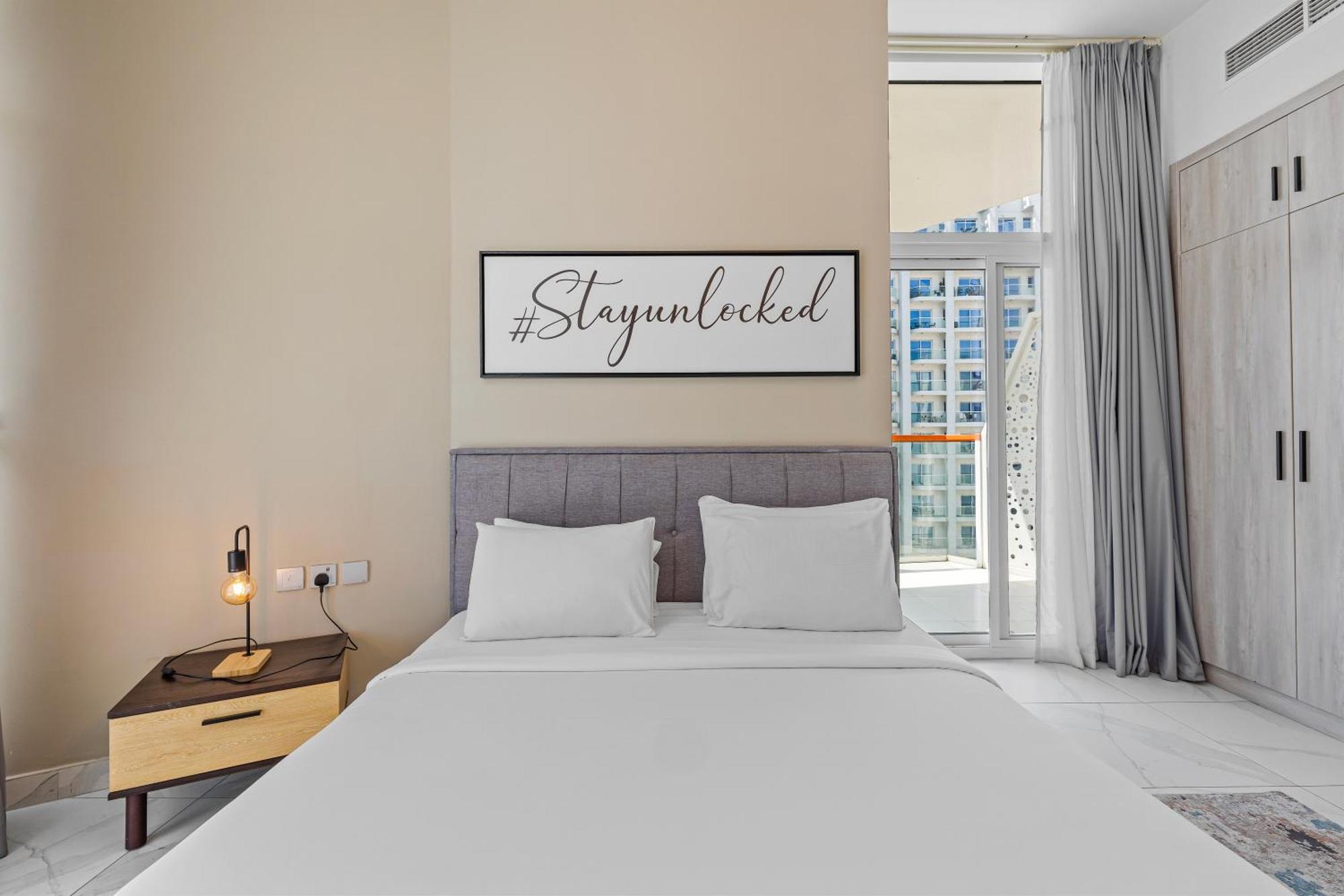 Unlock Waters Edge Apartment Dubai Luaran gambar